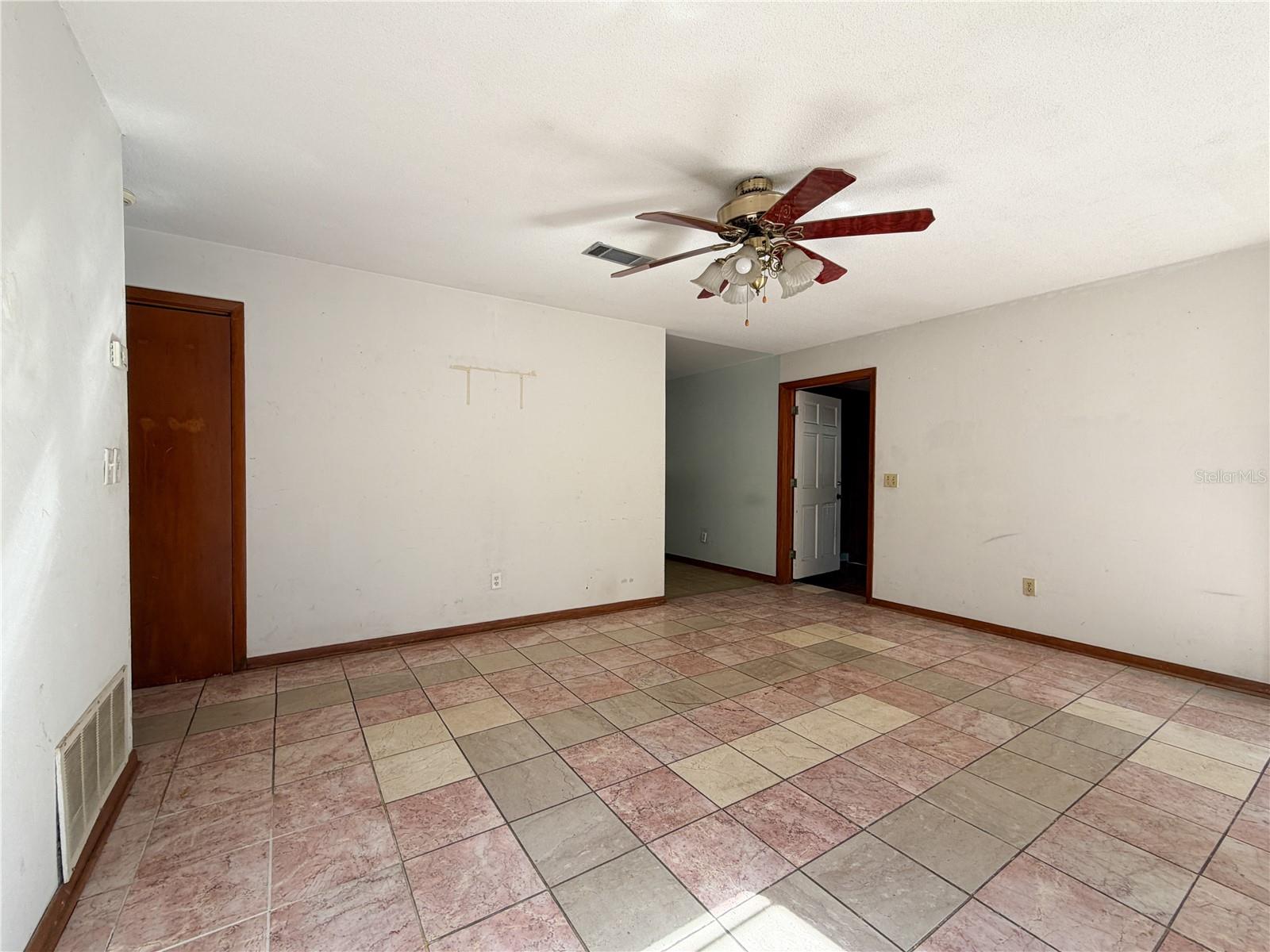 RIDGE VIEW - Residential