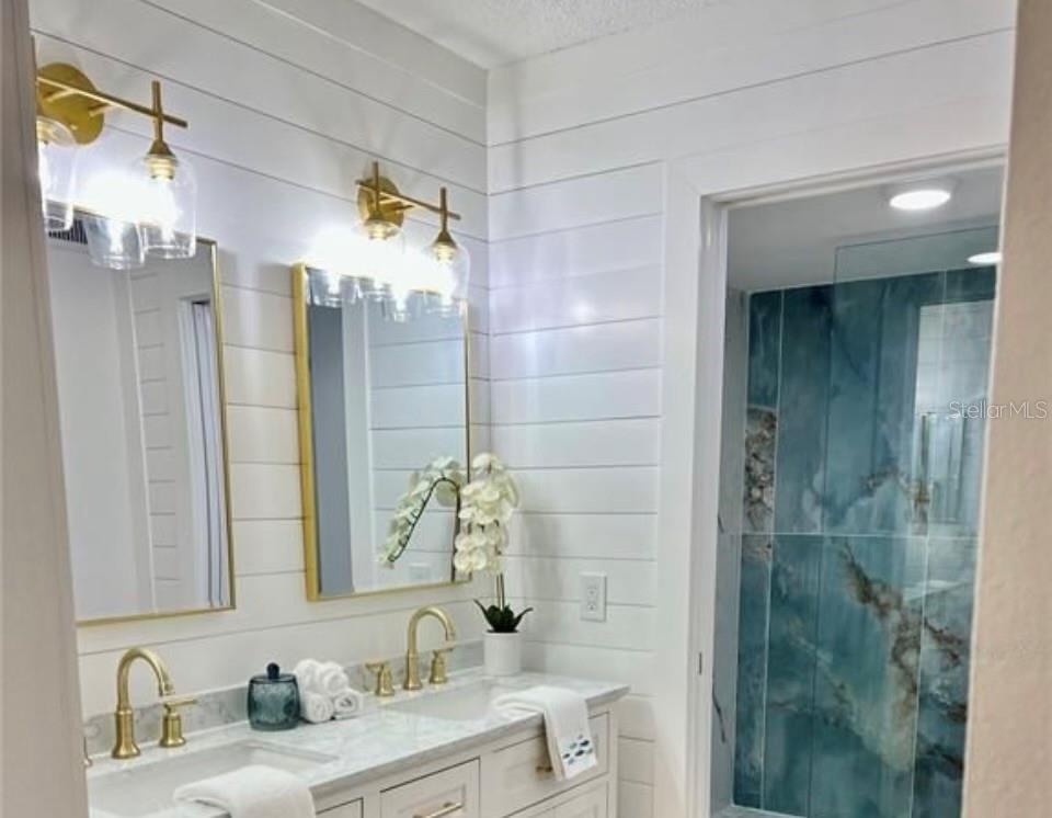 CROSSINGS - Residential Lease