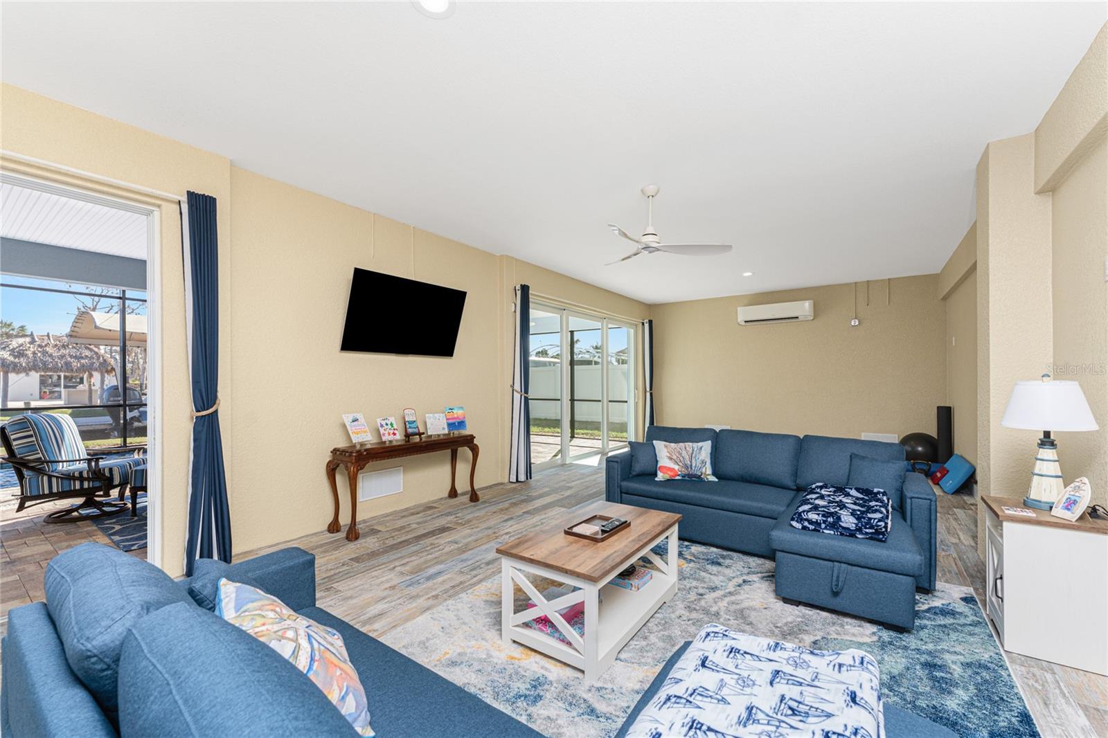 PINE COVE - Residential