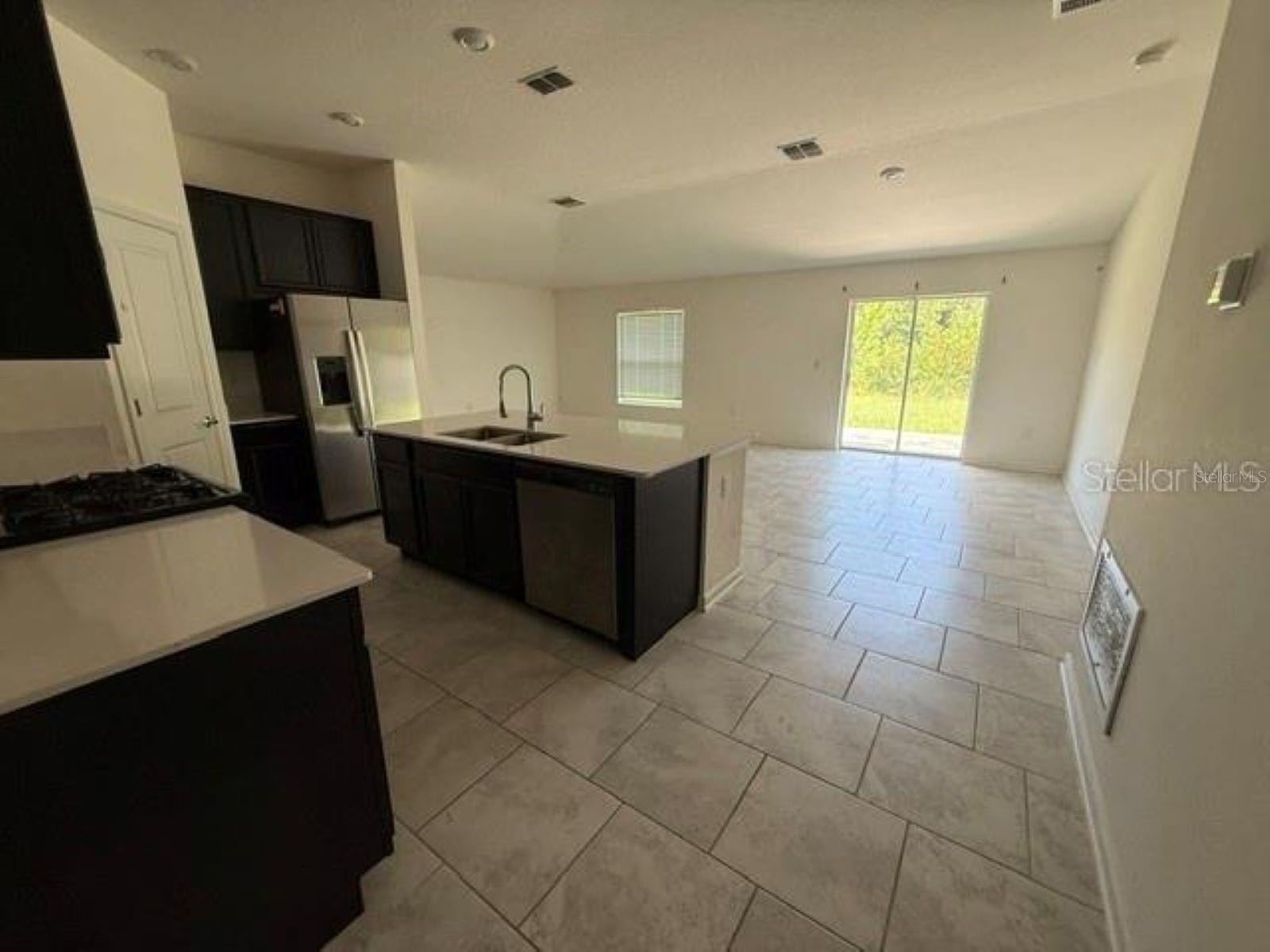 33576 SKY BLOSSOM CIRCLE