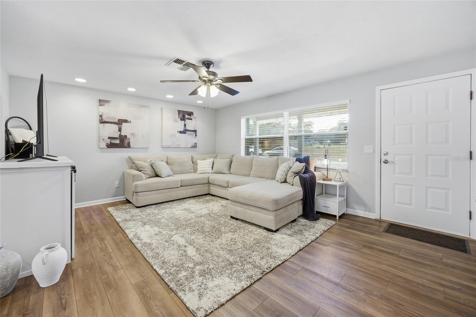 BEVERLY HILLS UNIT 08 PH 02 - Residential