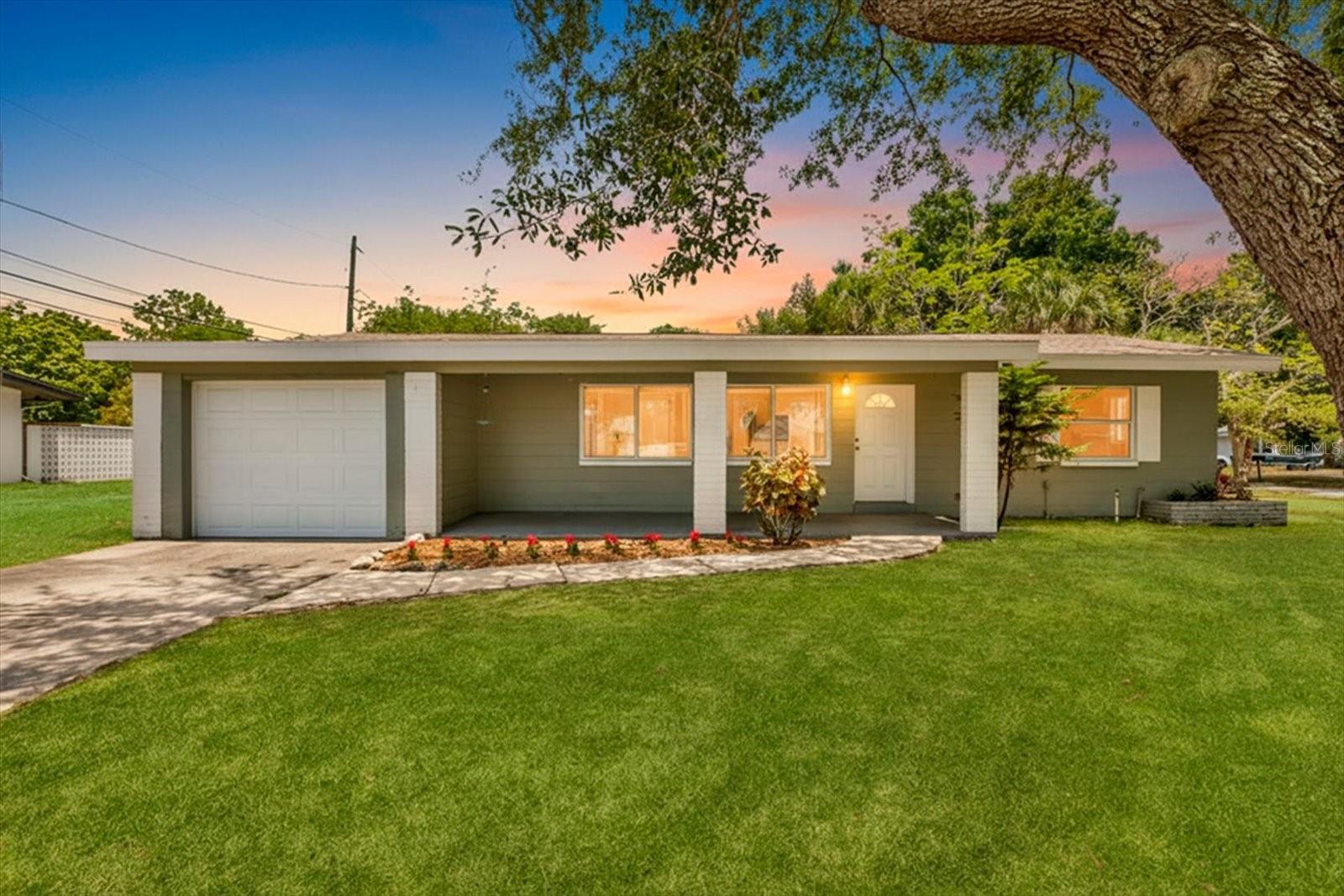 THUNDERBIRD HILL - Residential