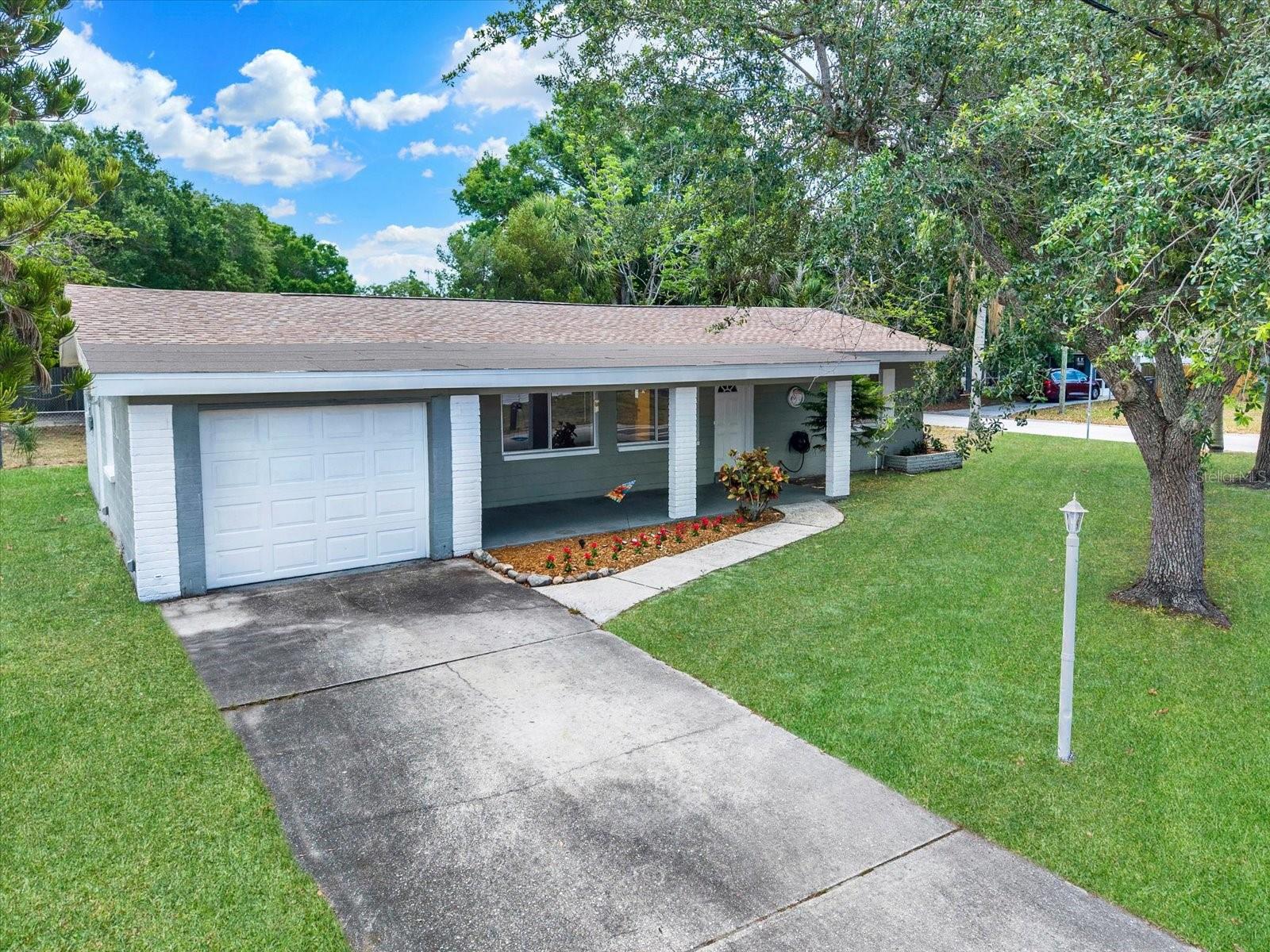 THUNDERBIRD HILL - Residential