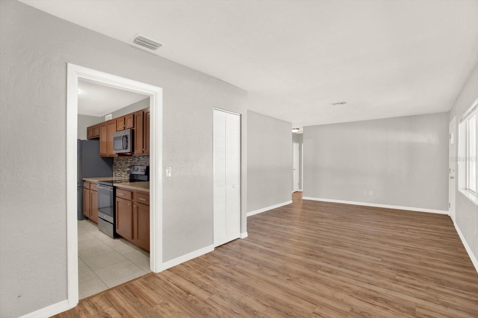 THUNDERBIRD HILL - Residential