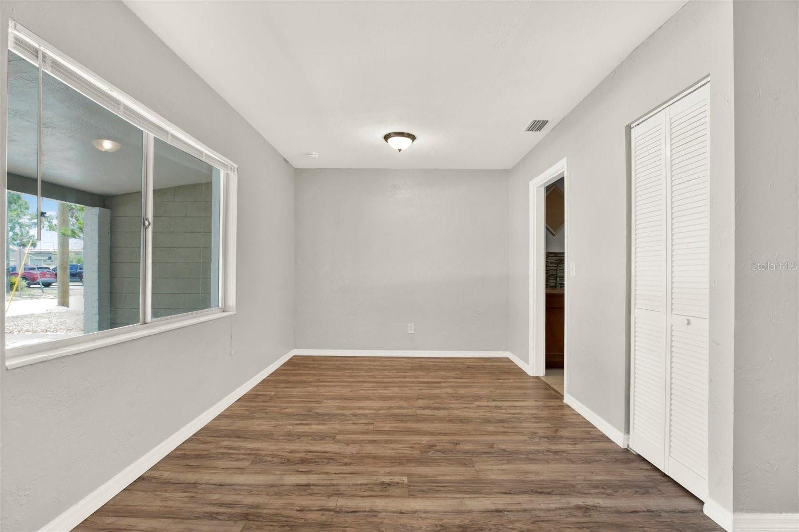 THUNDERBIRD HILL - Residential