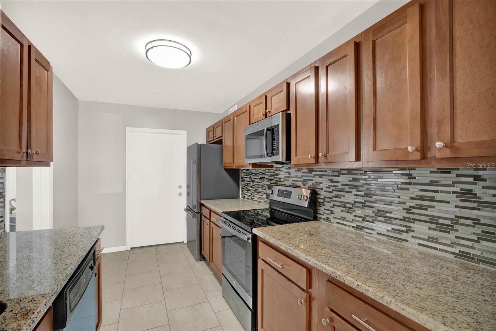THUNDERBIRD HILL - Residential