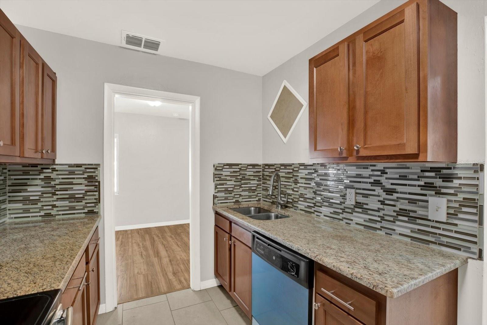 THUNDERBIRD HILL - Residential
