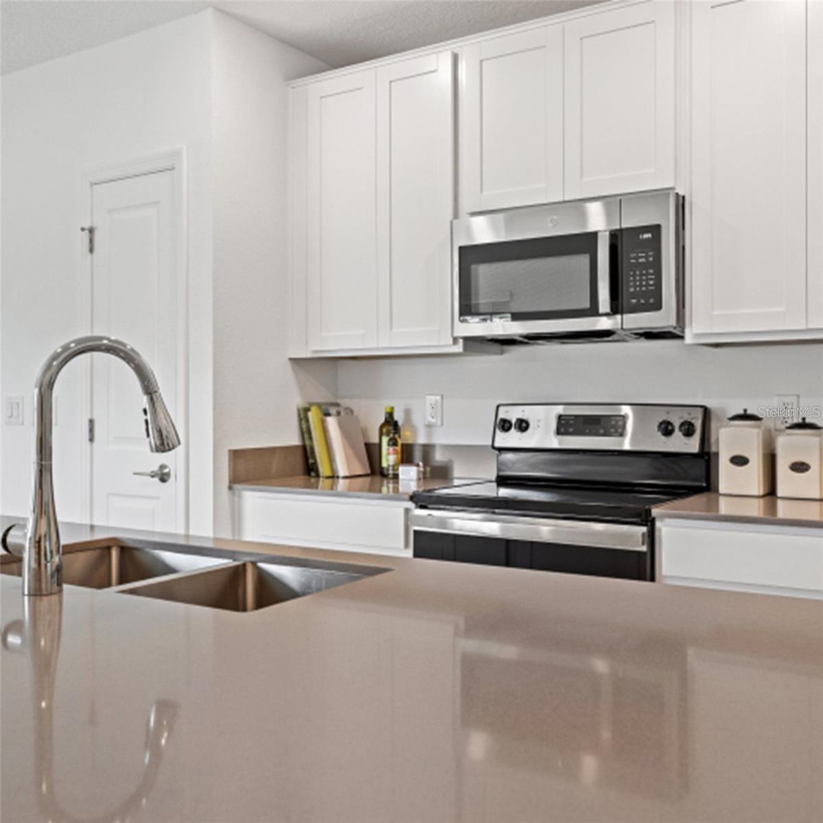 LEOMA'S LANDING 40'S - Residential