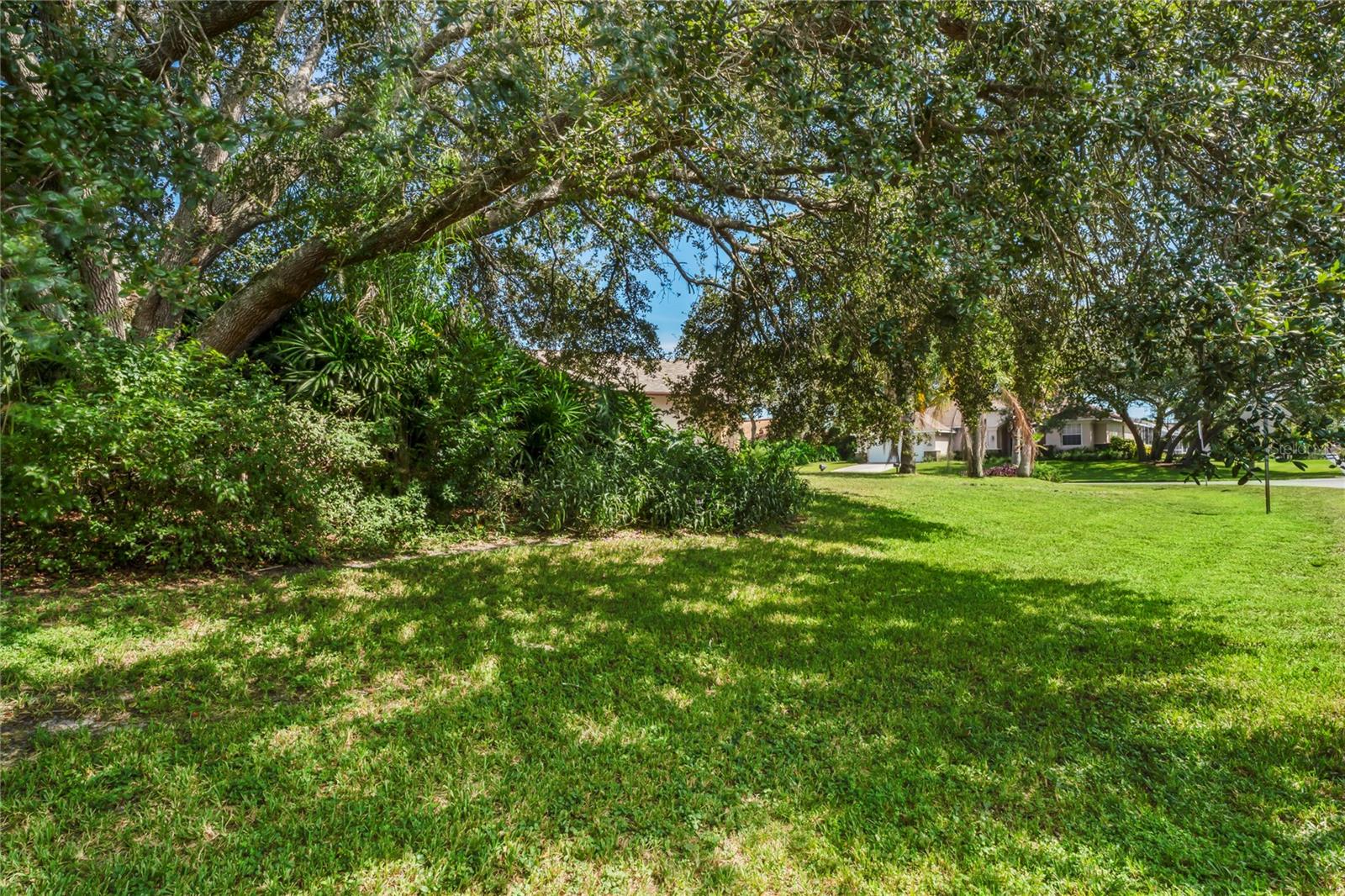 BERKELEY MANOR - Residential