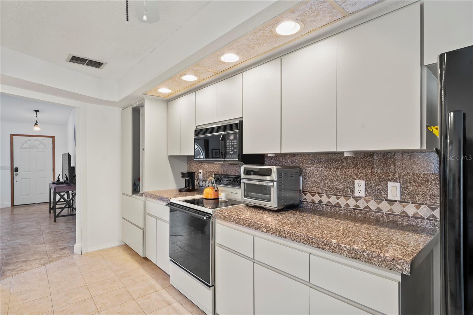 BERKELEY MANOR - Residential