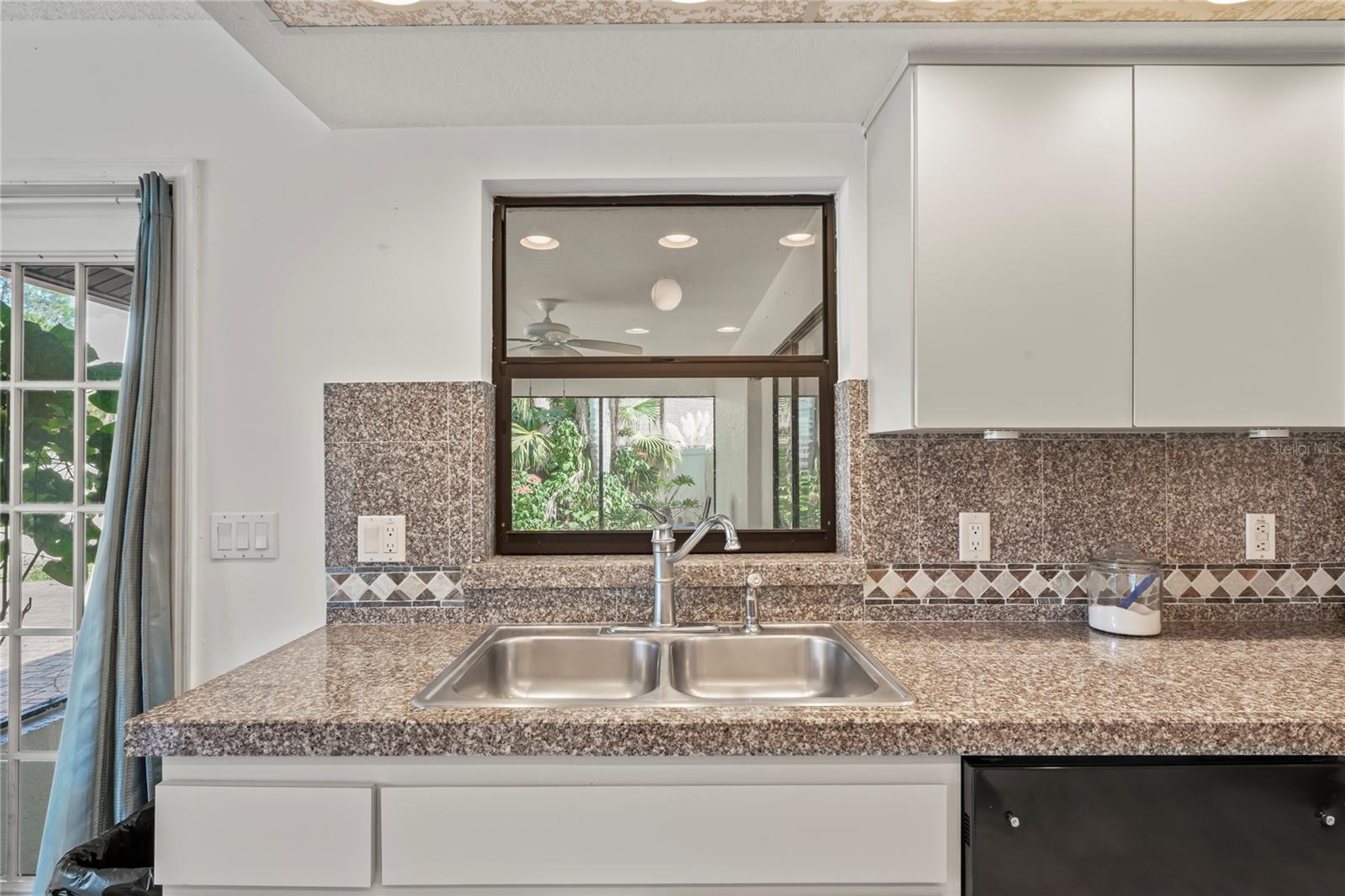 BERKELEY MANOR - Residential