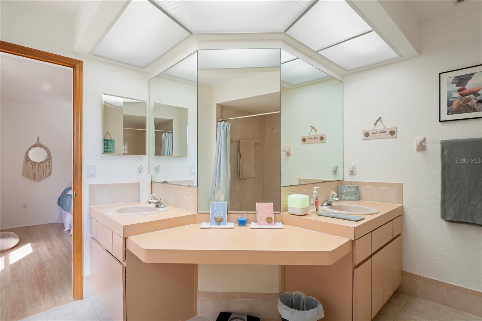 BERKELEY MANOR - Residential