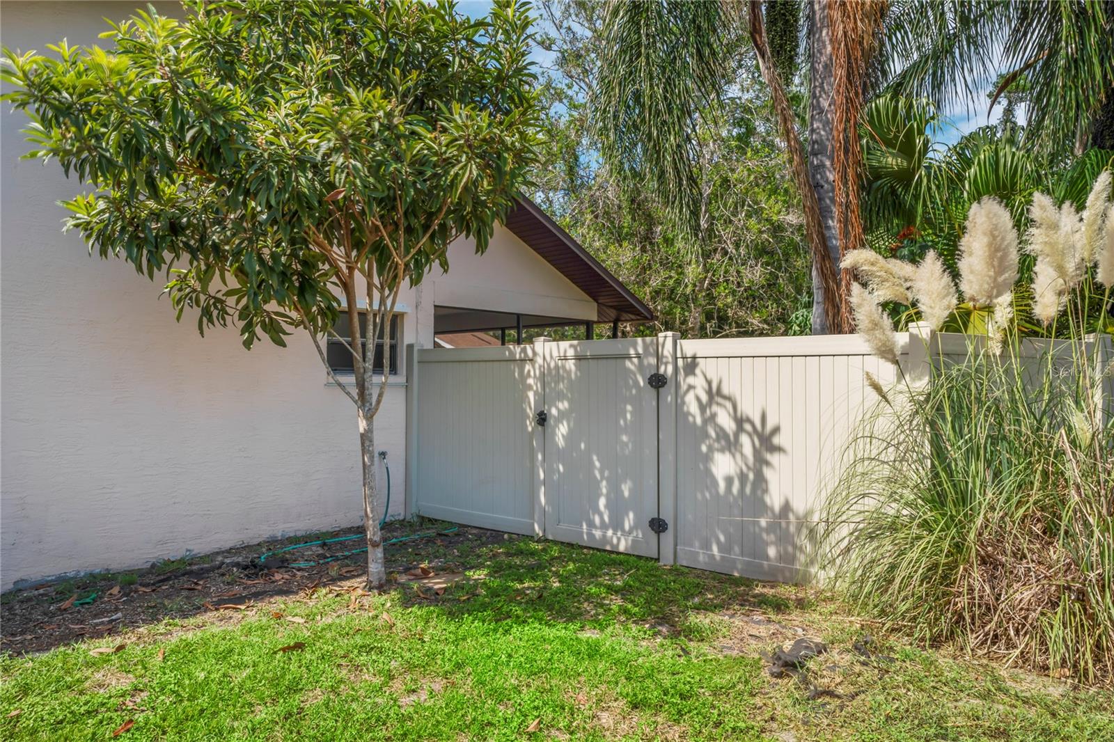 BERKELEY MANOR - Residential