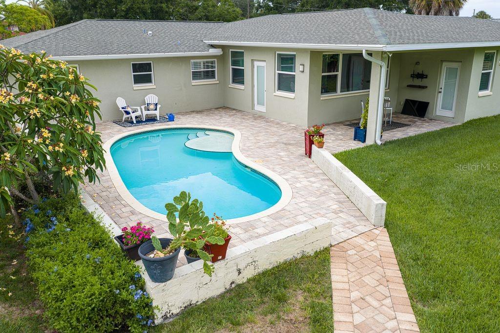 209 LIVE OAK LANE