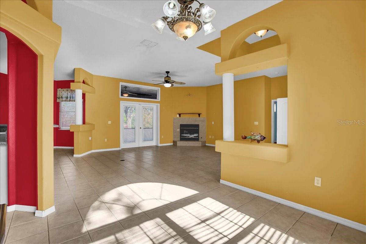 SPRING HILL - Residential