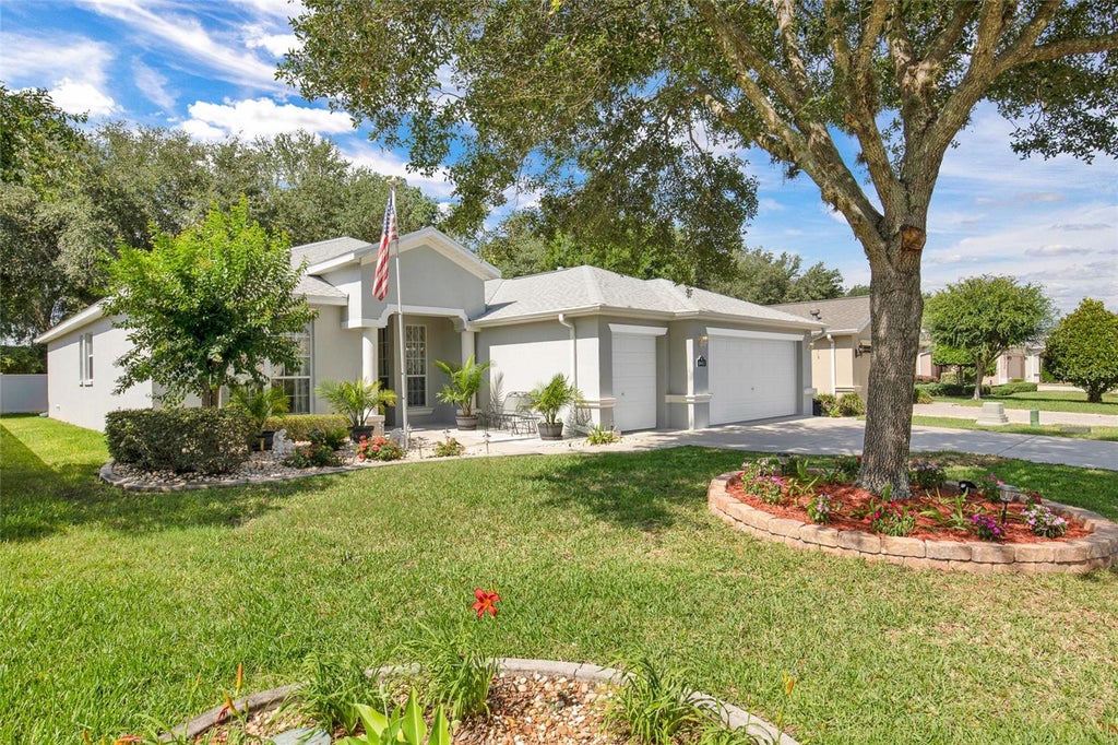 Photo of 16411 SW 14th Avenue Road, Ocala, FL 34473 (MLS # OM733510)