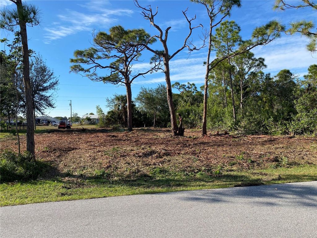 Photo of 9397 Spring Circle, Port Charlotte, FL 33981 (MLS # N6136311)