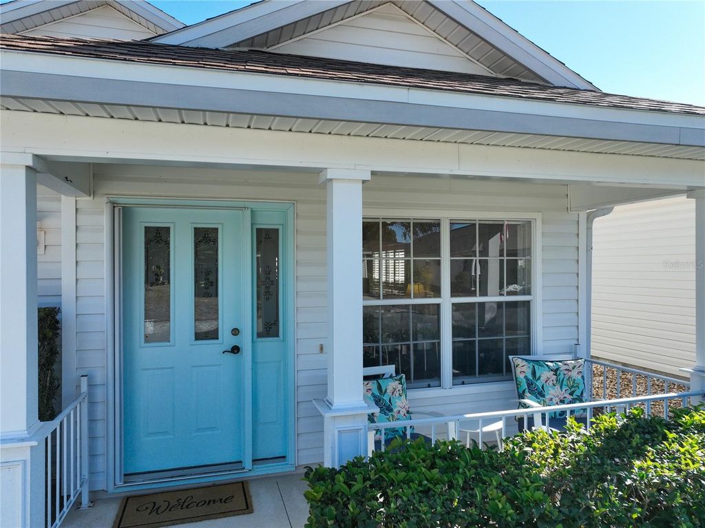 Photo of 25251 Cranes Roost Cir, Leesburg, FL 34748 (MLS # G5107331)