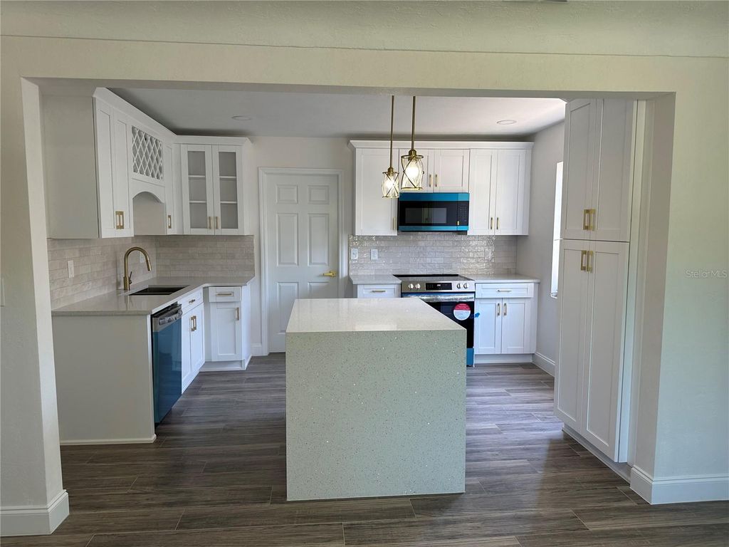 Photo of 620 38th Avenue N, St Petersburg, FL 33704 (MLS # TB8430850)