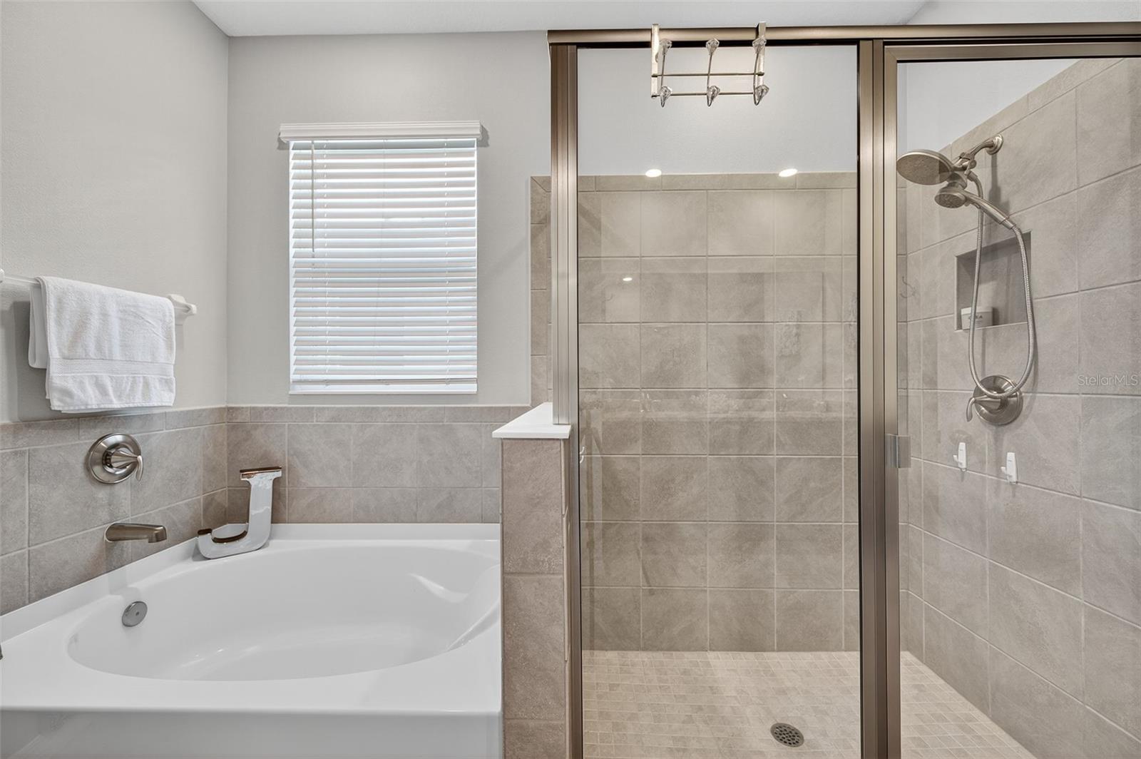 PROMENADE ESTATES PH I - Residential