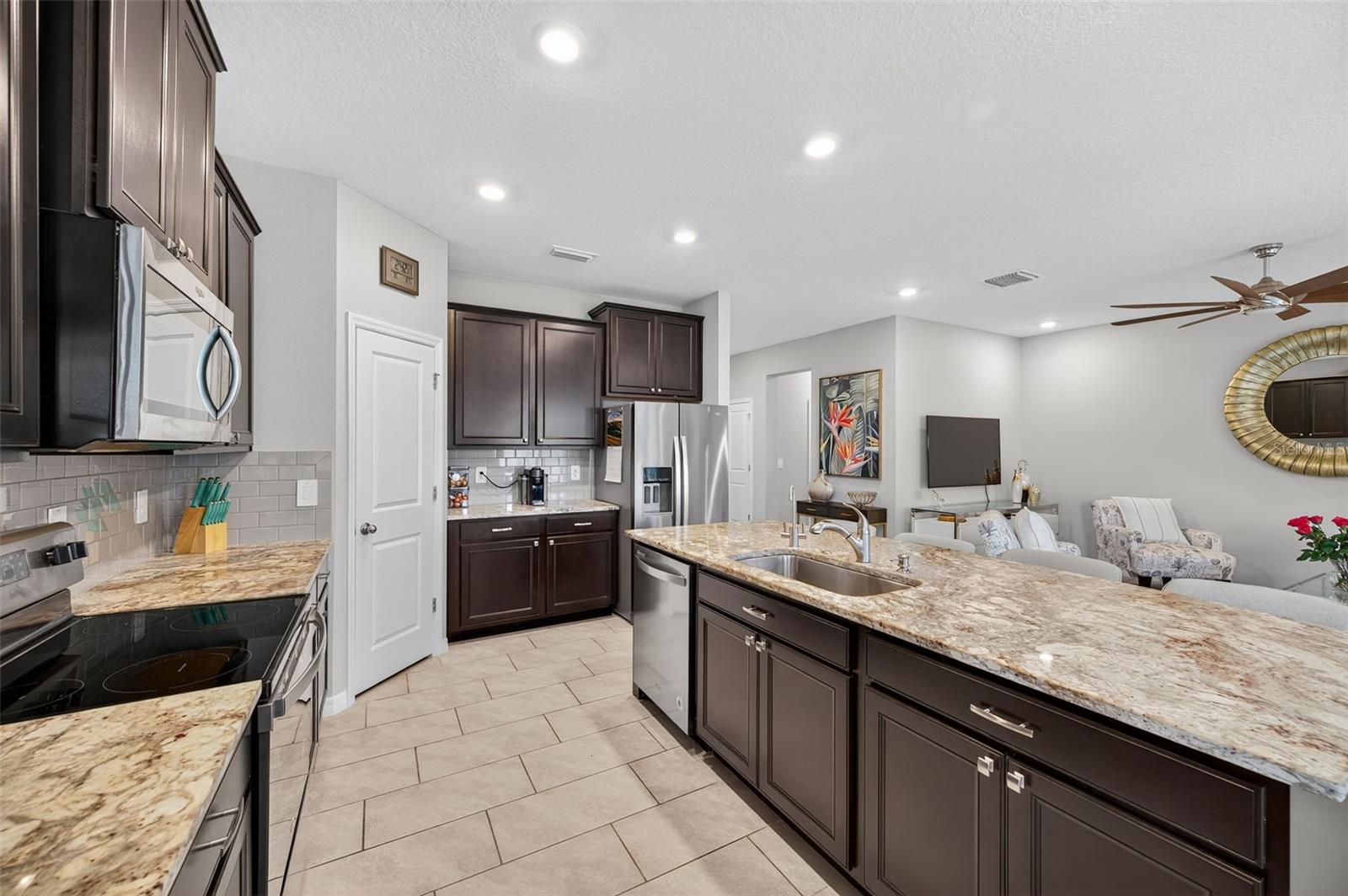 PROMENADE ESTATES PH I - Residential