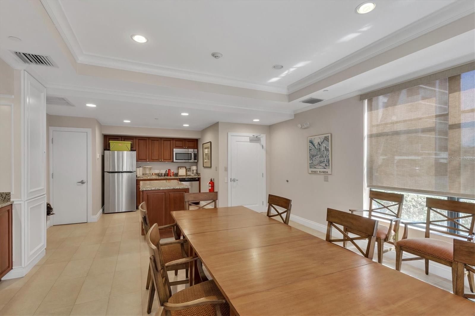 VALENCIA CONDO APTS - Residential