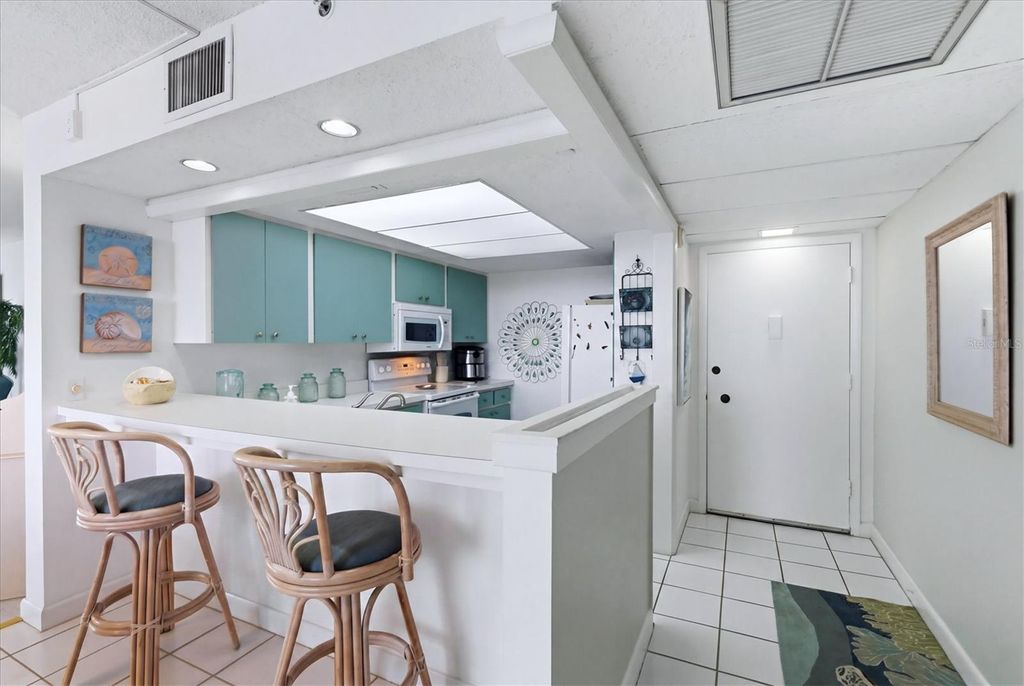 Photo of 629 Alhambra Road #702, Venice, FL 34285 (MLS # N6144401)