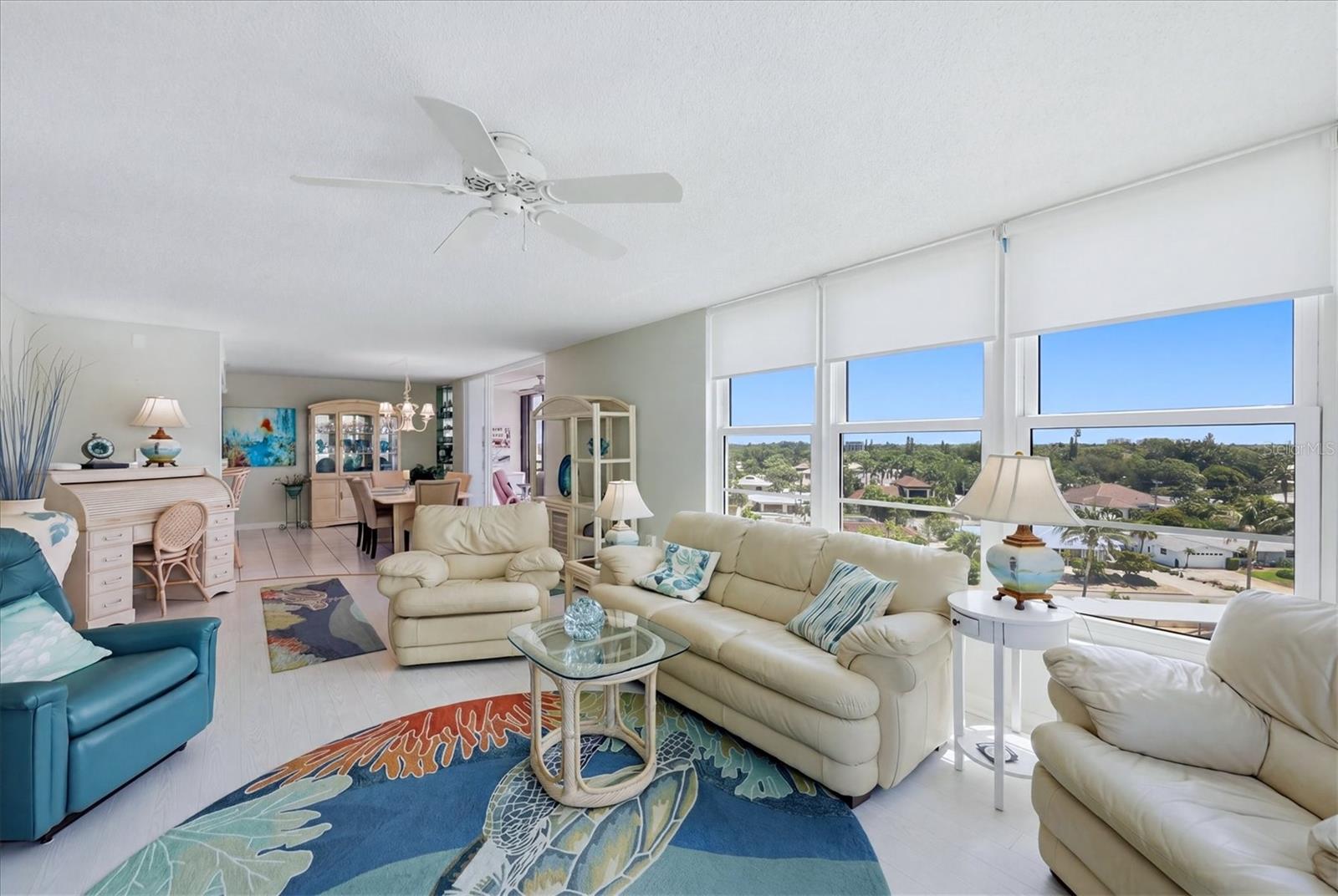 VALENCIA CONDO APTS - Residential