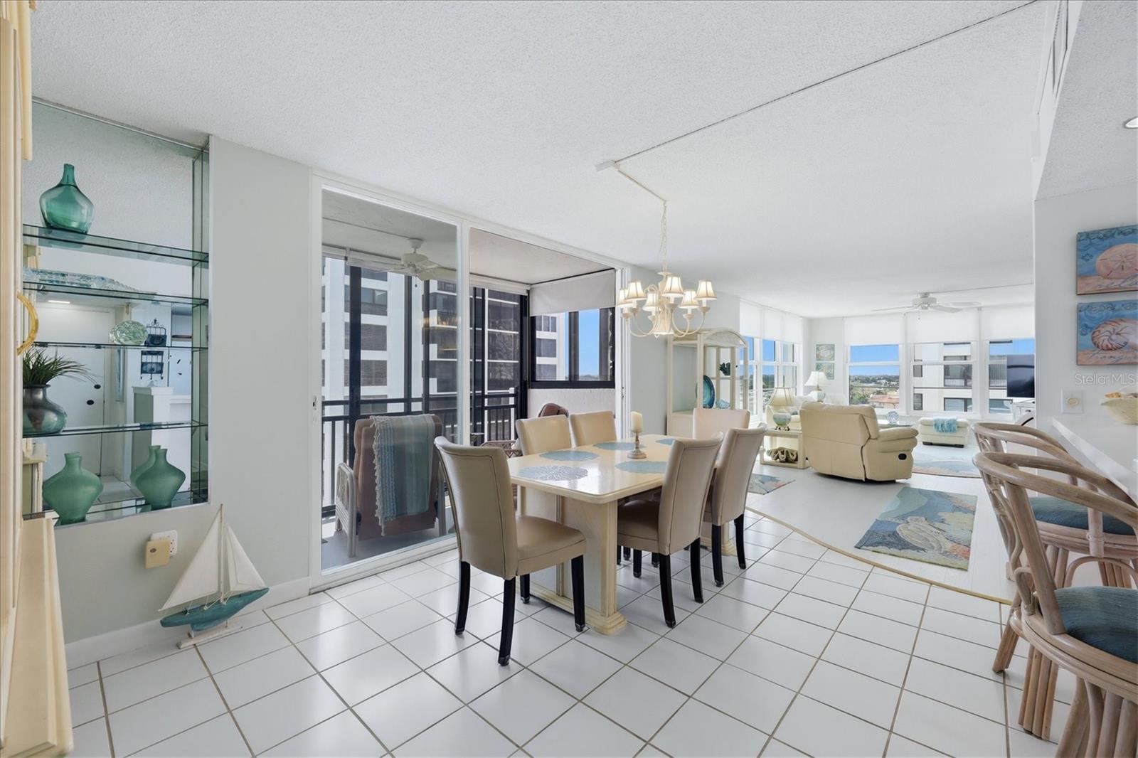 VALENCIA CONDO APTS - Residential
