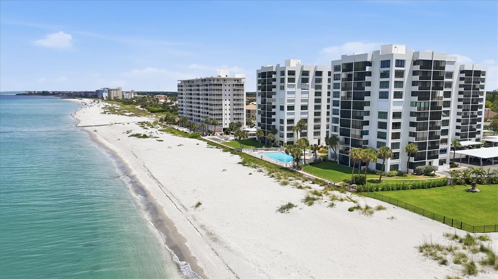 VALENCIA CONDO APTS - Residential