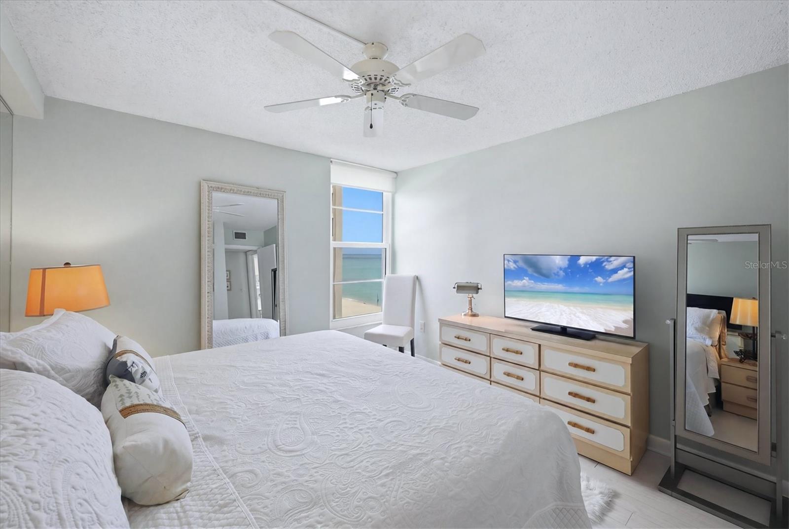 VALENCIA CONDO APTS - Residential