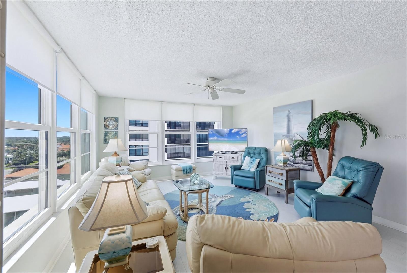VALENCIA CONDO APTS - Residential