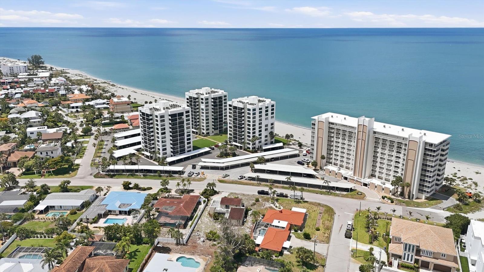 VALENCIA CONDO APTS - Residential