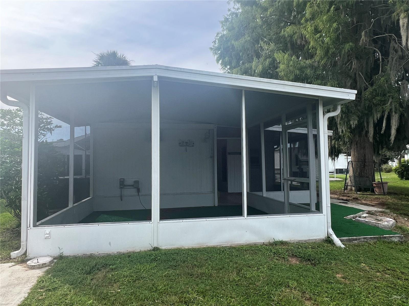TAVARES LES CHATEAU VILLA MOBILE HOME PARK - Residential