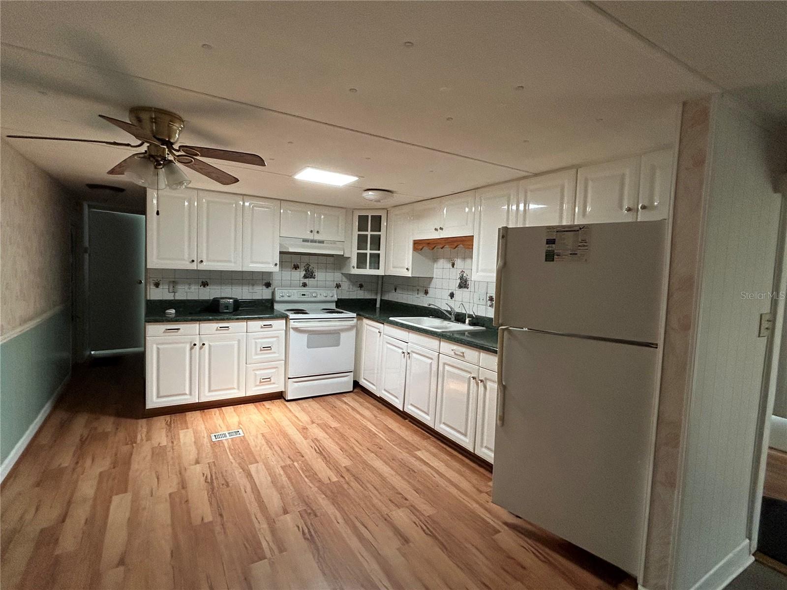 TAVARES LES CHATEAU VILLA MOBILE HOME PARK - Residential
