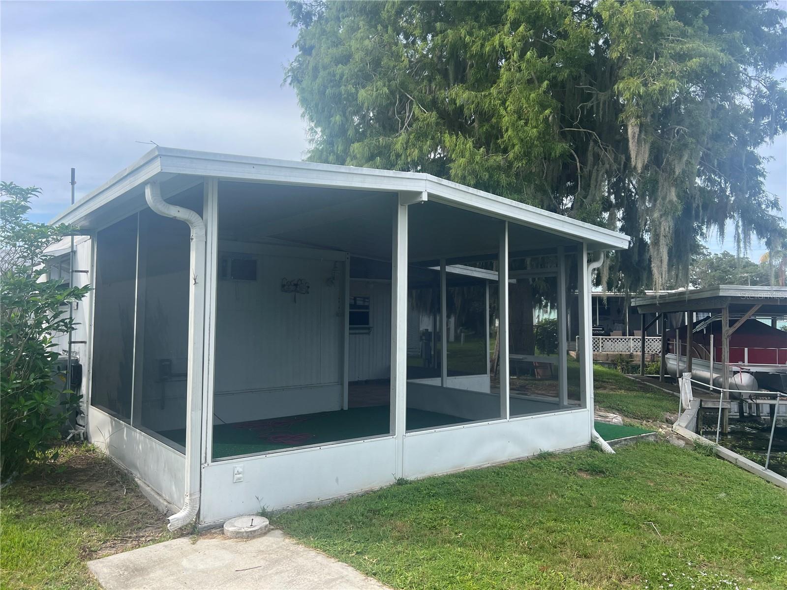 TAVARES LES CHATEAU VILLA MOBILE HOME PARK - Residential