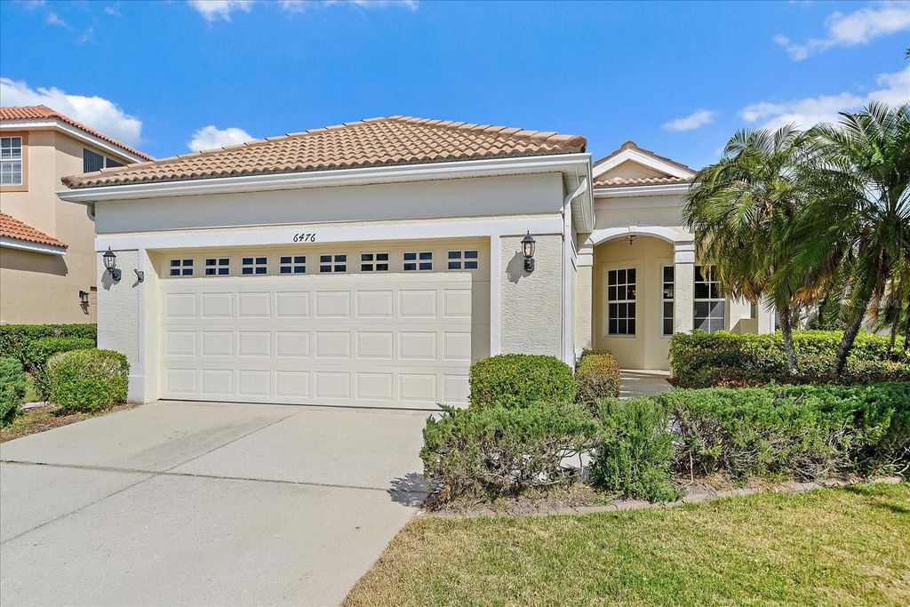 Photo of 6476 Rookery Circle, Bradenton, FL 34203 (MLS # A4682940)