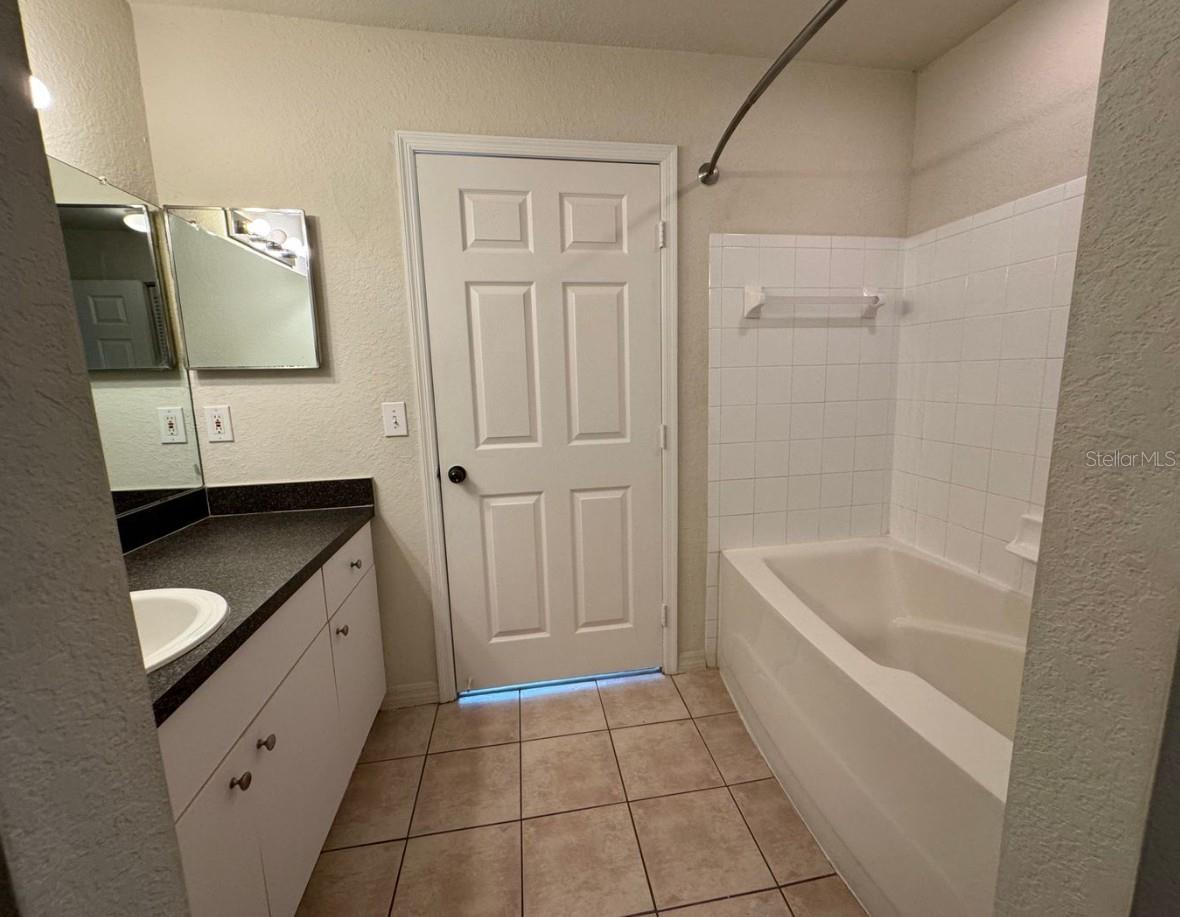 AZUR/METROWEST - Residential Lease