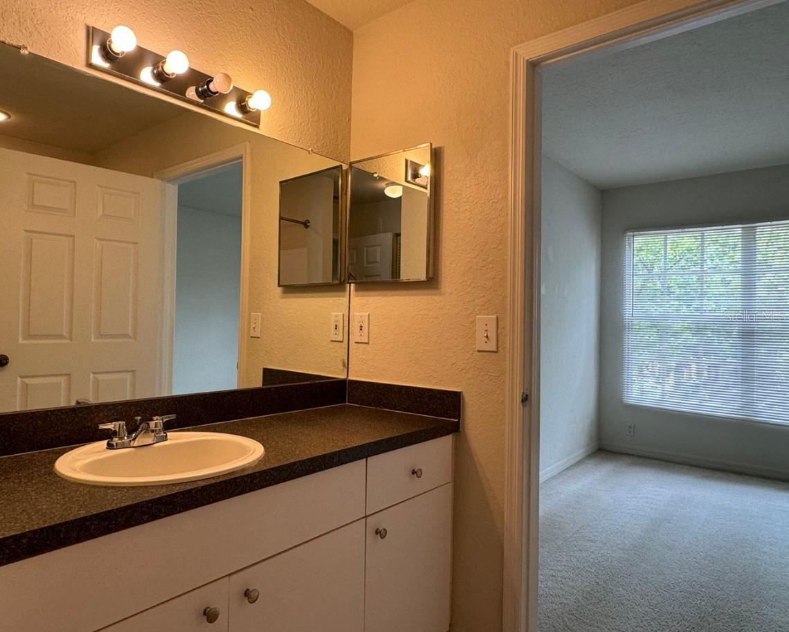 AZUR/METROWEST - Residential Lease