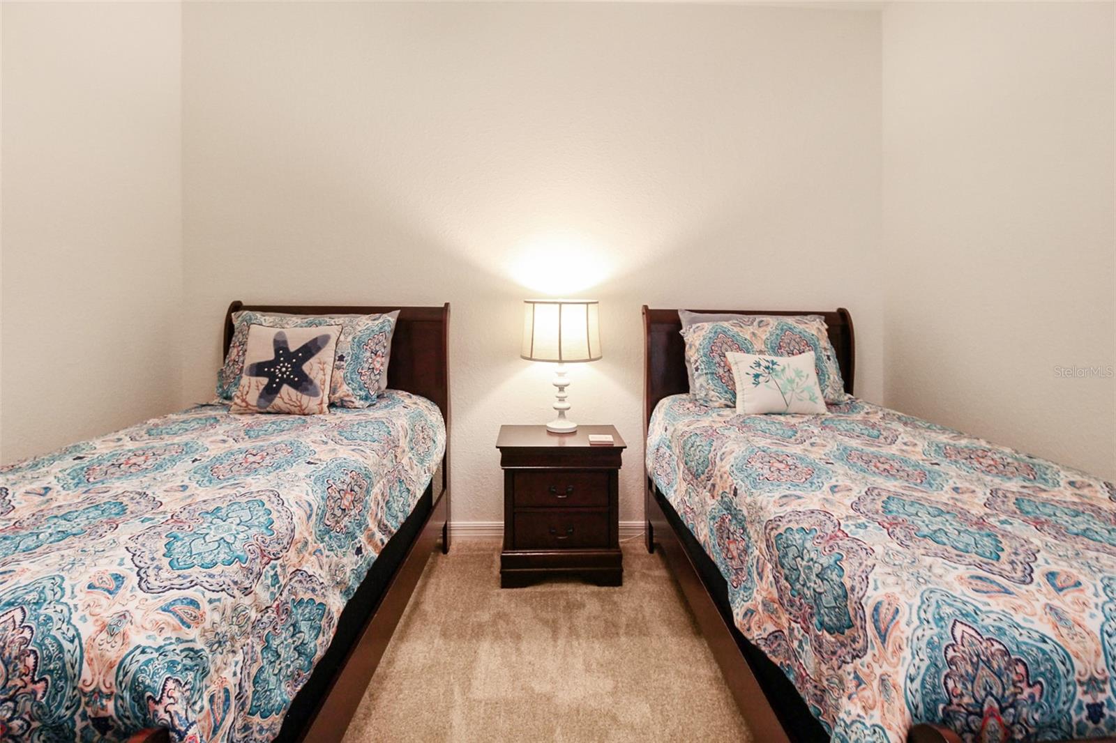 VERANDA II/LAKEWOOD NATIONAL P - Residential Lease