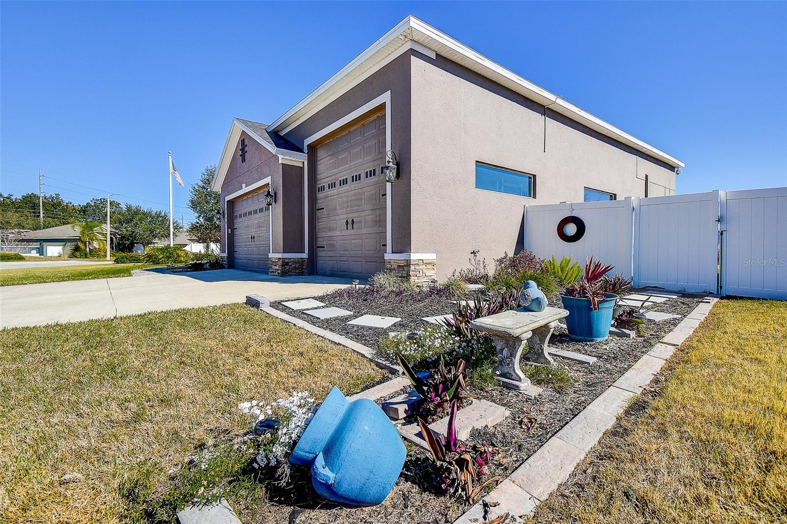 WALDEN POINTE - Residential