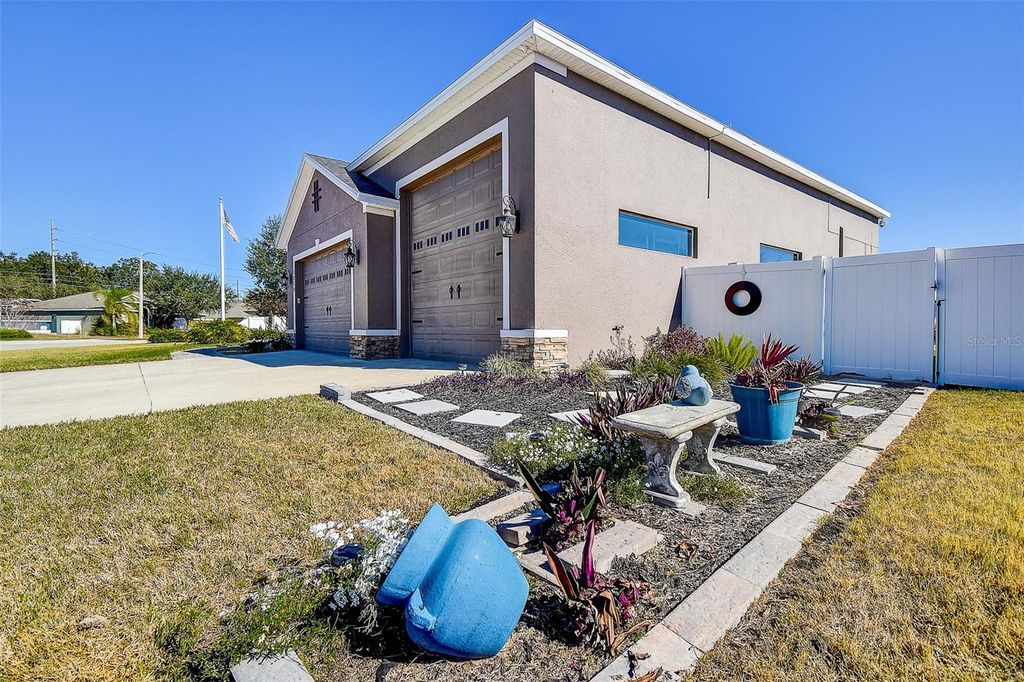 Photo of 3010 Via Siena Street, Plant City, FL 33566 (MLS # TB8466390)