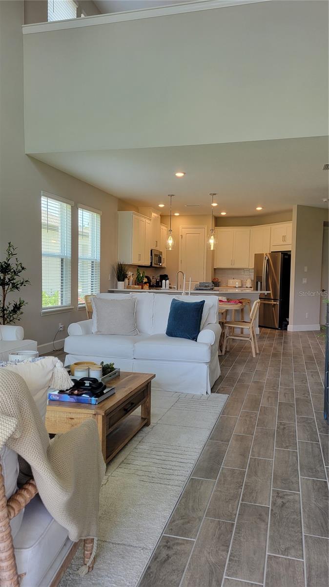 GRANDVIEW AT THE HEIGHTS - Residential Lease