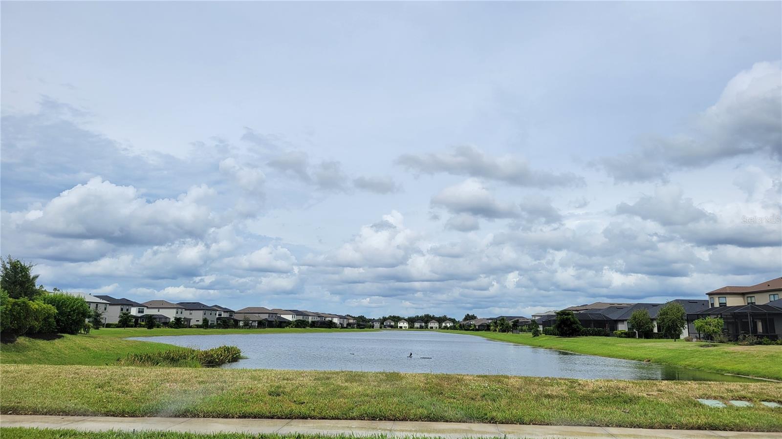 GRANDVIEW AT THE HEIGHTS - Residential Lease