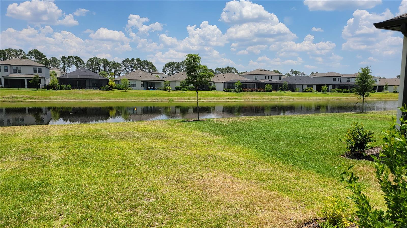 GRANDVIEW AT THE HEIGHTS - Residential Lease