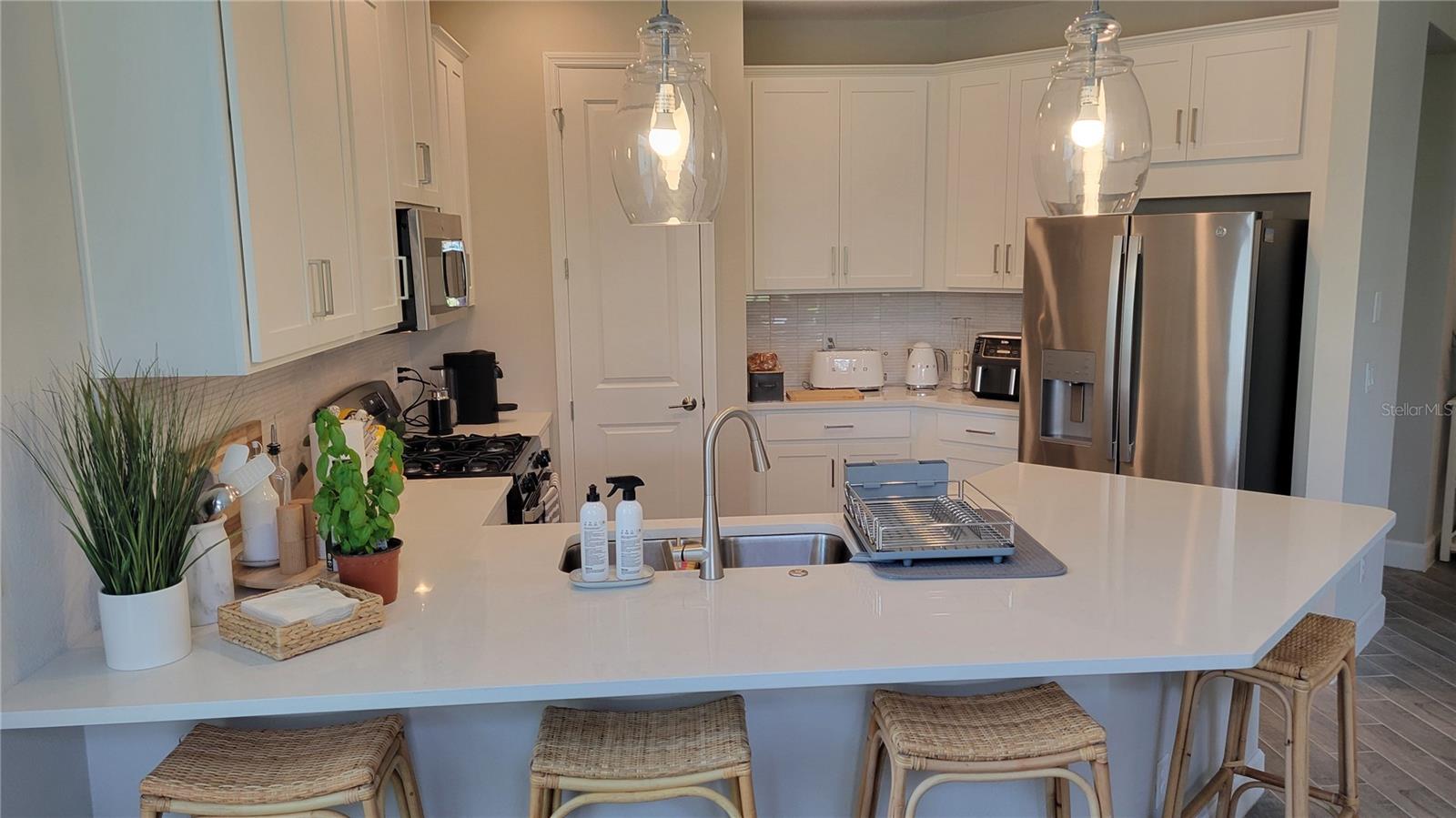 GRANDVIEW AT THE HEIGHTS - Residential Lease