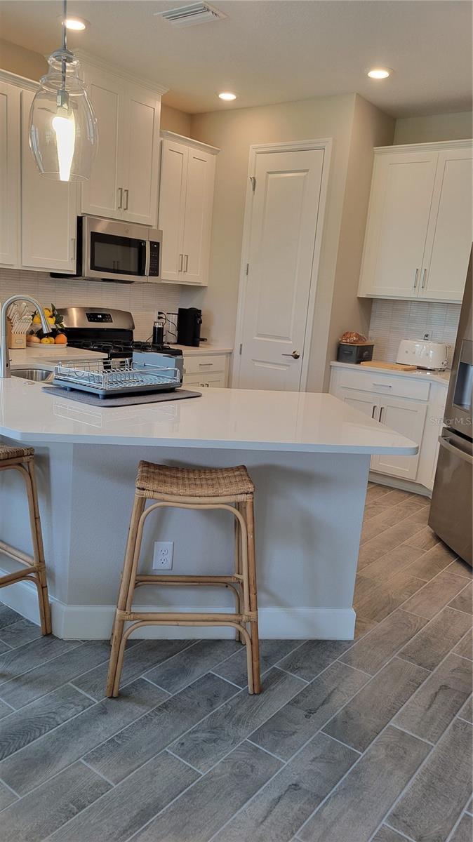 GRANDVIEW AT THE HEIGHTS - Residential Lease