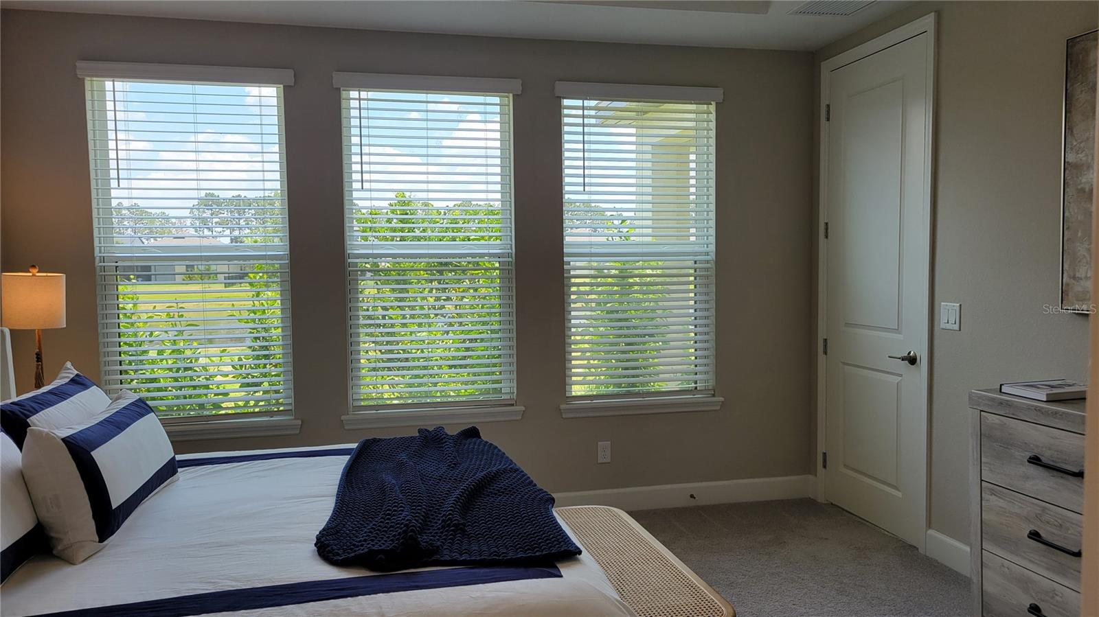 GRANDVIEW AT THE HEIGHTS - Residential Lease