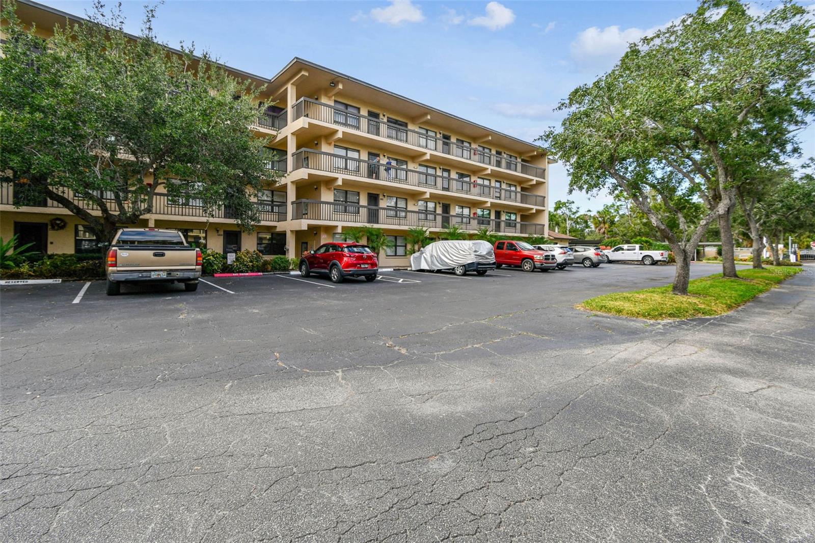 WOODPARK AT DESOTO SQUARE PH V - Residential