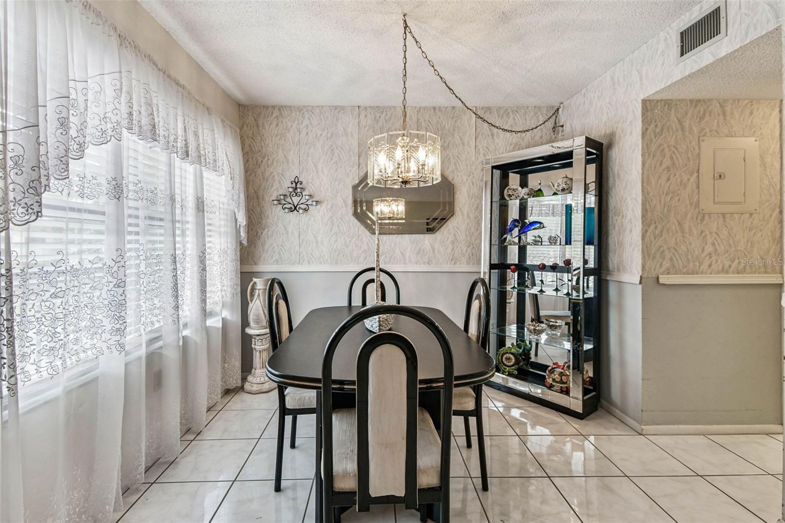 WOODPARK AT DESOTO SQUARE PH V - Residential